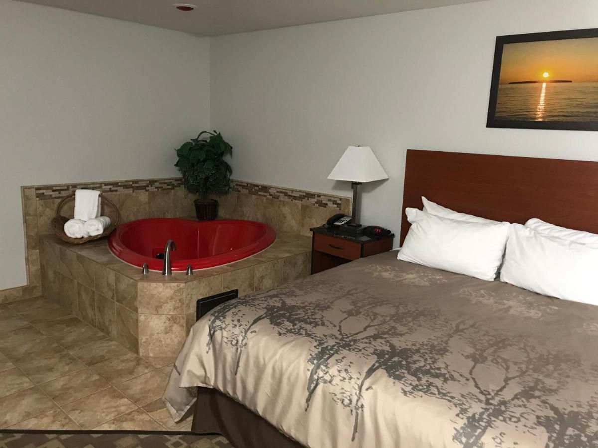North Star Hotel Pictured Rocks Munising Esterno foto
