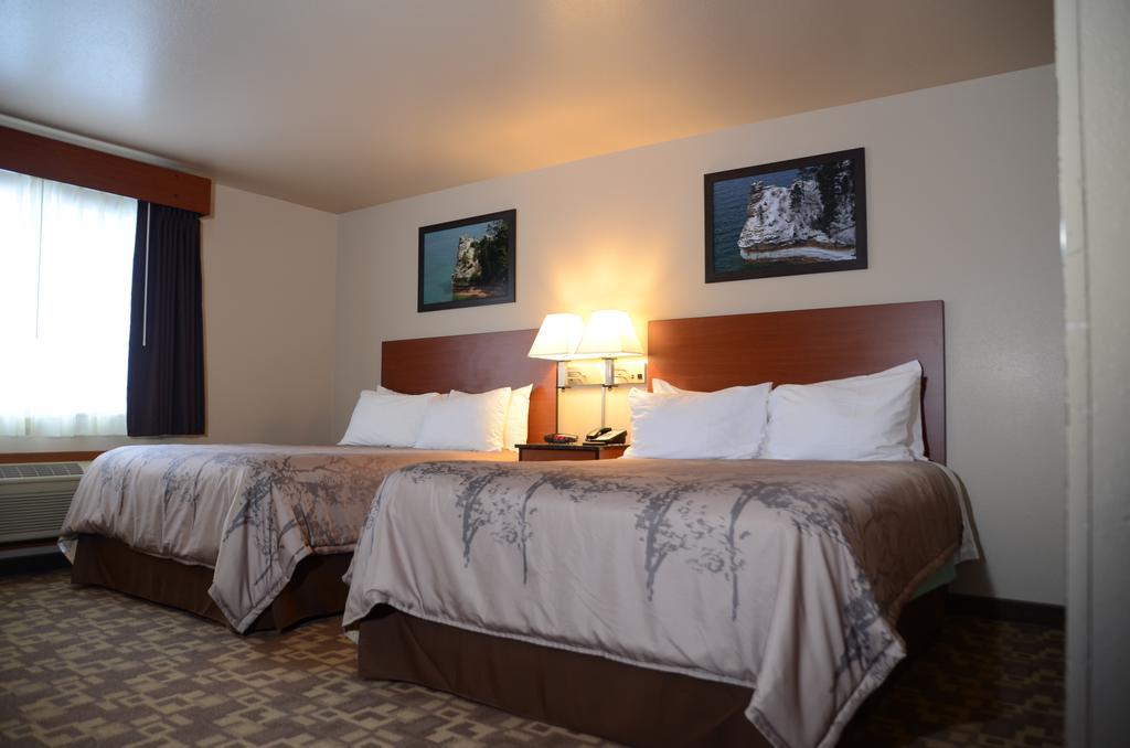 North Star Hotel Pictured Rocks Munising Esterno foto