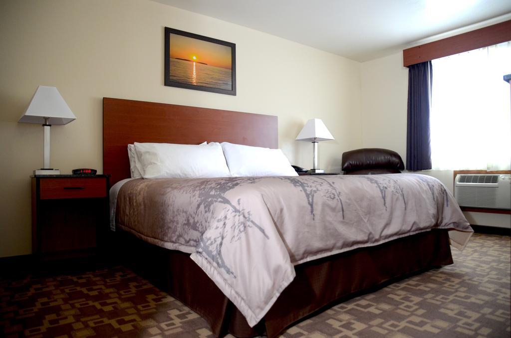 North Star Hotel Pictured Rocks Munising Esterno foto