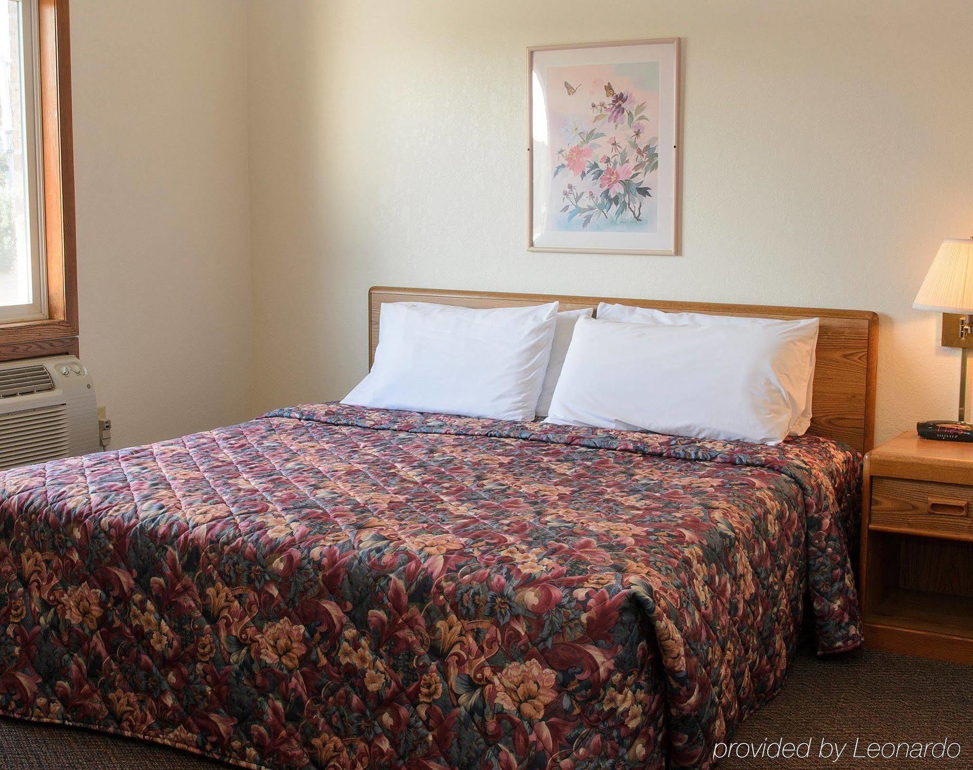 North Star Hotel Pictured Rocks Munising Esterno foto